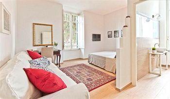 Pigneto Luxury Affittacamere 2*